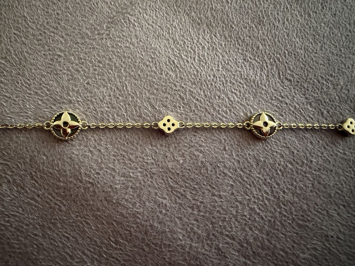 Colliers: Fusskettchen mit Bloom Muster, Zirkonia/Perlmutt – Neuf avec emballage d'origine à Muttenz par stoeberi01