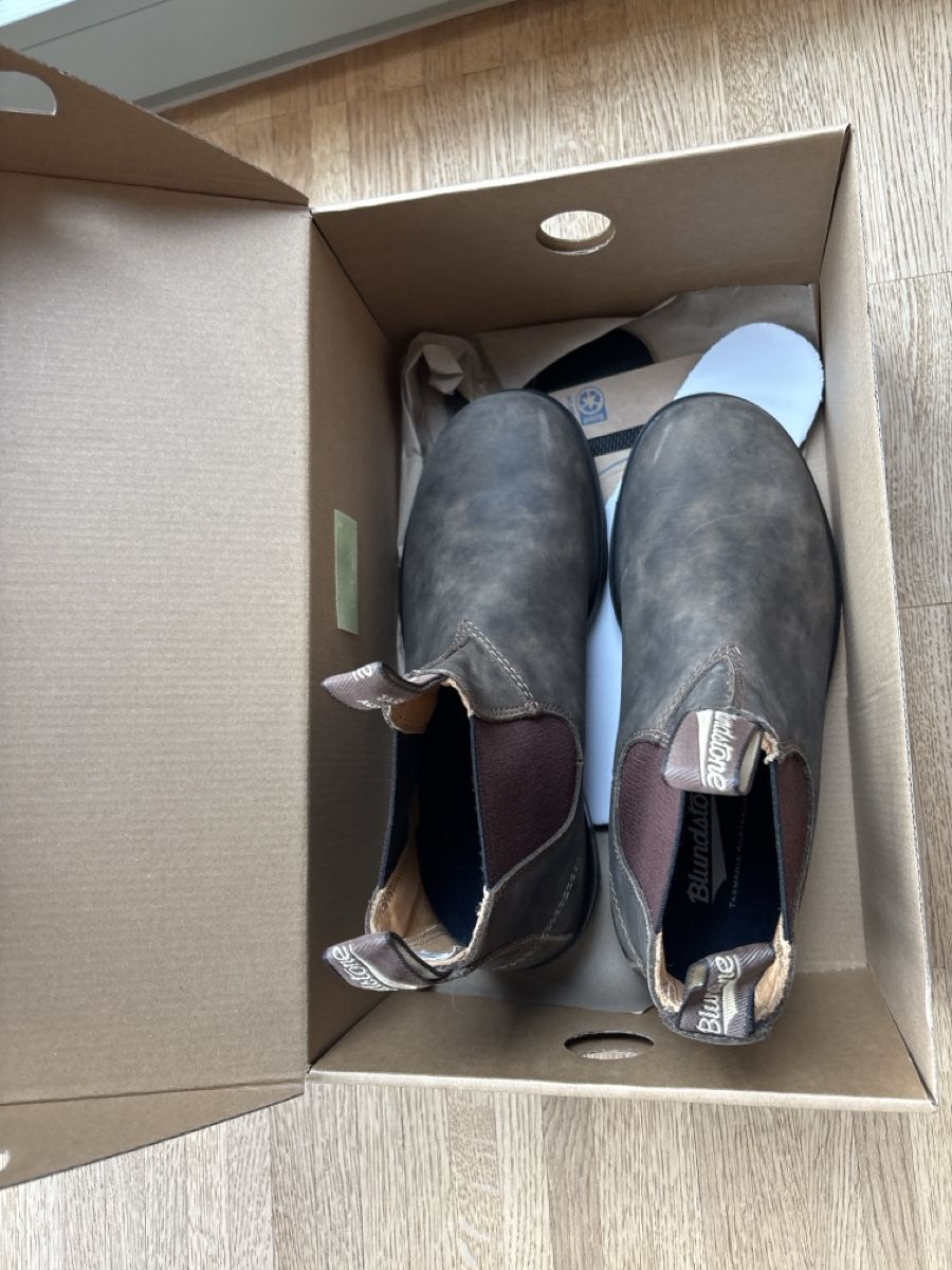 Blundstone Scarpe da donna: Blundstone Boots NEW - Brown Leather, Size 5.5- – Nuovo (secondo la descrizione) da Basel venduto da Bronzing