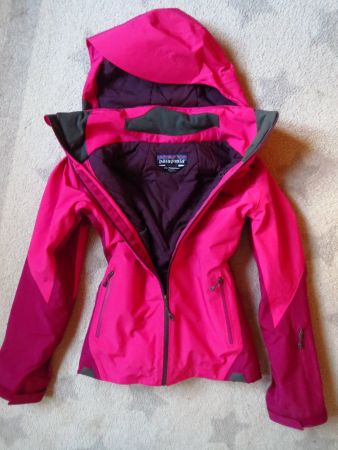 tolle PATAGONIA Damen Ski Jacke Gr XS mit GORETEX