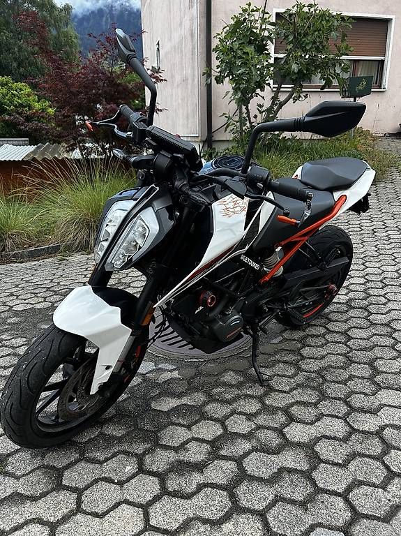 Strada: KTM 125 Duke – Usato da Maienfeld venduto da MelvinM