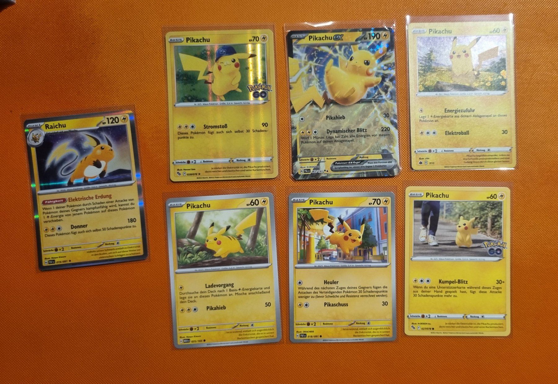 Pokémon Cartes à collectionner: Pikachu Kartenbundle Deutsch – D'occasion à Bichelsee par Kompiuter