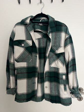ZARA übergangsjacke/hemd xs