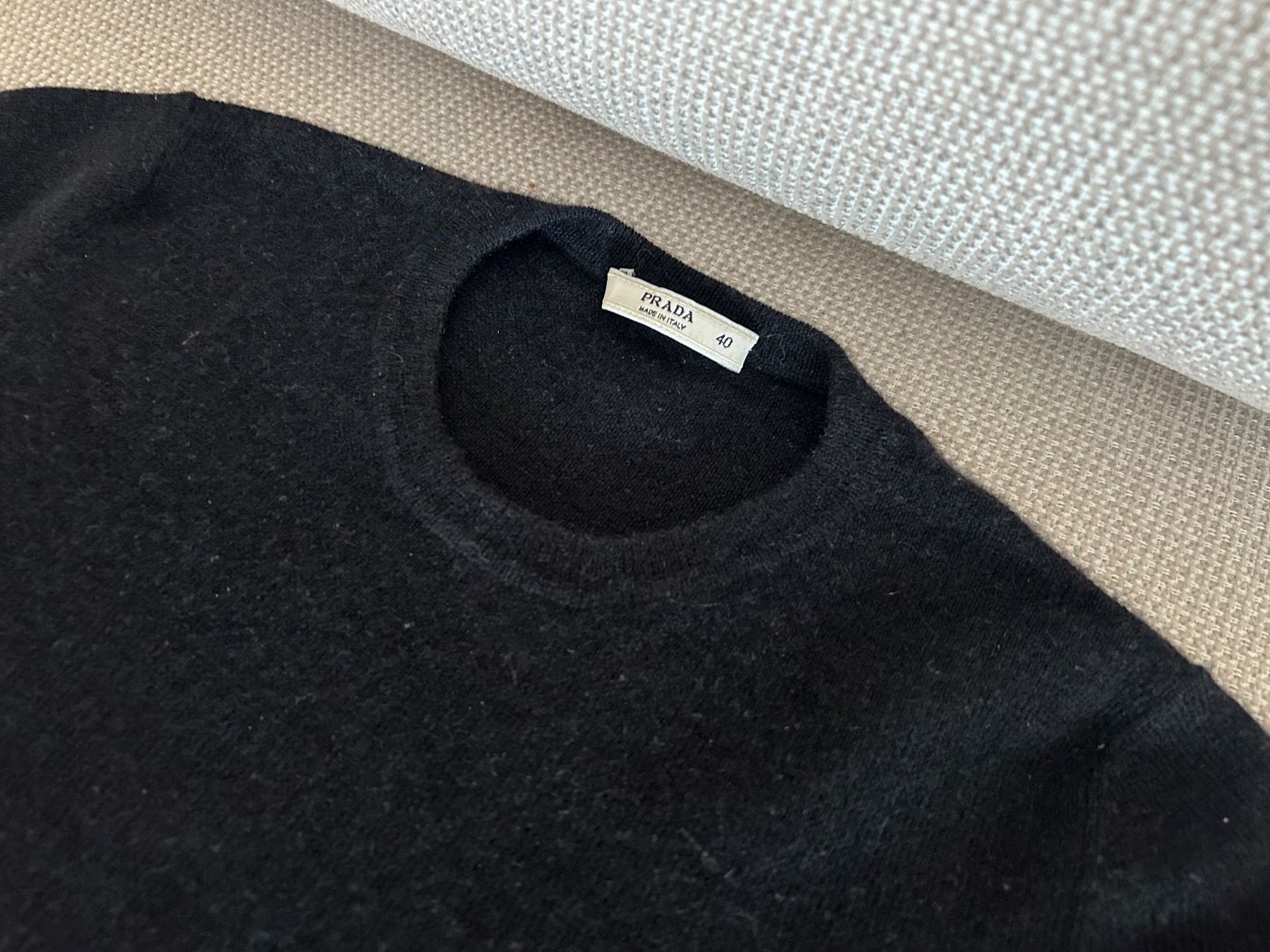 Prada Maglioni & Felpe: Prada cashmere pullover black (IT40/XS-S) – Usato da Rüschlikon venduto da Tey_sl 1