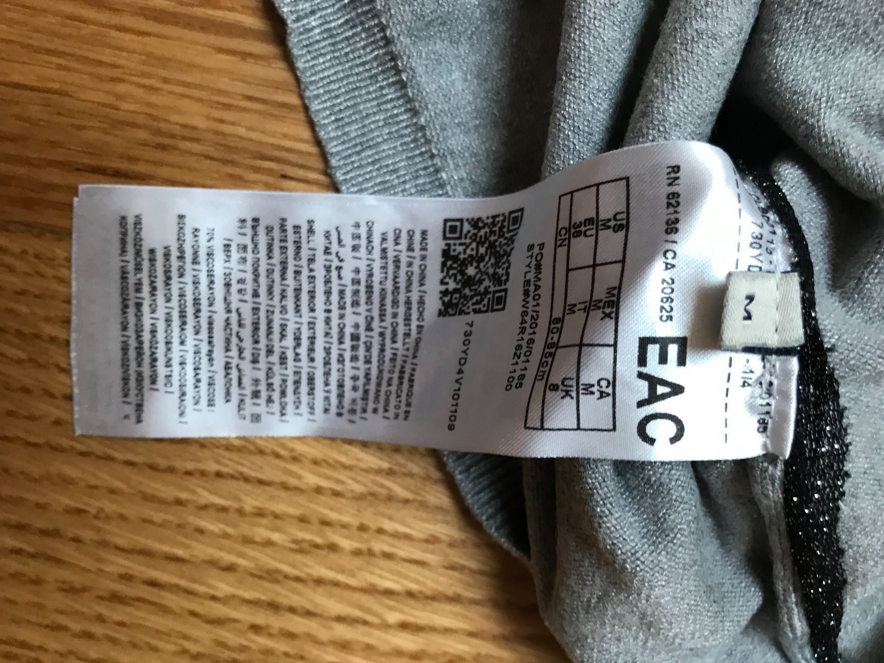 Guess Maglioni & Felpe: Guess Pullover neu! – Nuovo (secondo la descrizione) da Unteriberg venduto da fae_2gz2 2