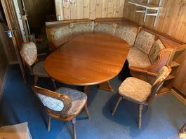 Eckbank mit Tisch und 3 Stühlen