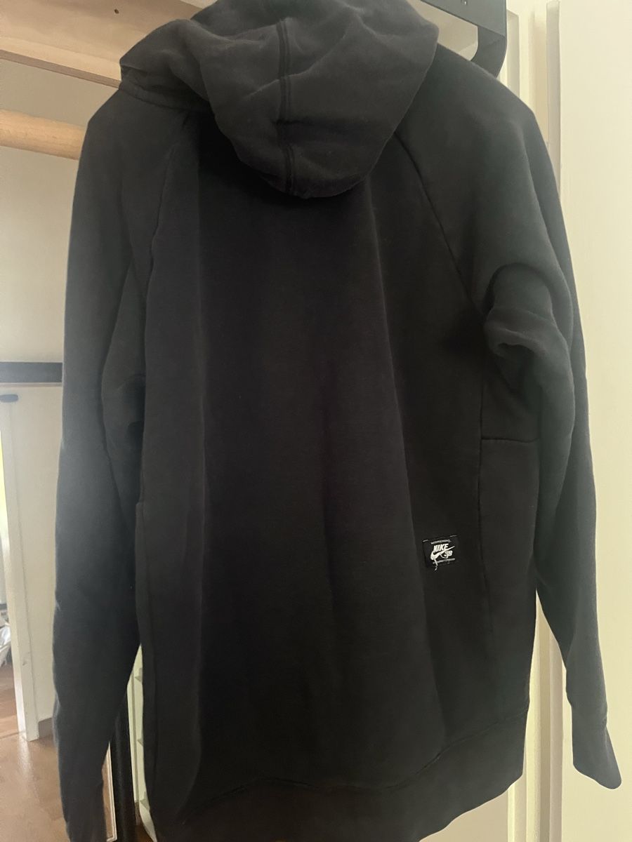 Nike Maglioni & Felpe: Nike CLASSIC NIKE HOODIE – Usato da Zürich venduto da Gza 1