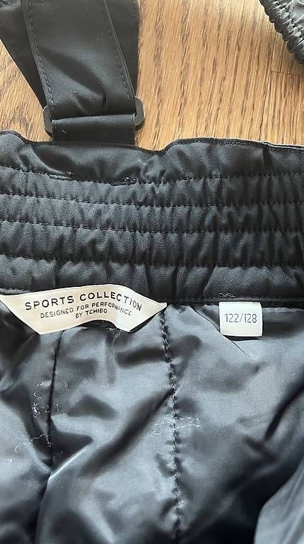 Hosen: Skihose schwarz Gr. 122/128 – Gebraucht aus Hergiswil NW von Gerrywell01 2