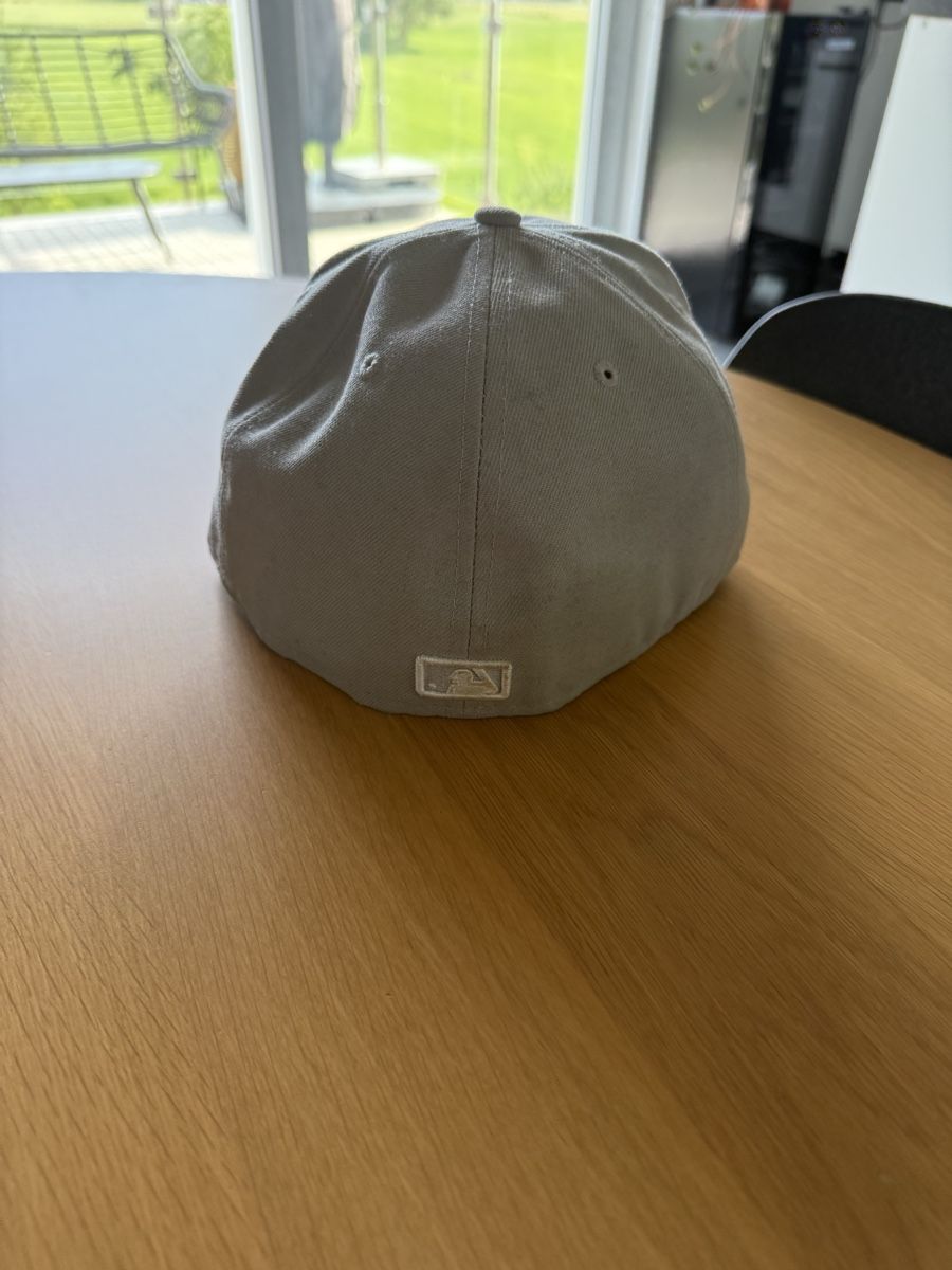 New Era Copricapi, berretti & cappellini: Casquette New Era – Usato da Villars-le-Terroir venduto da ale_c79d 1