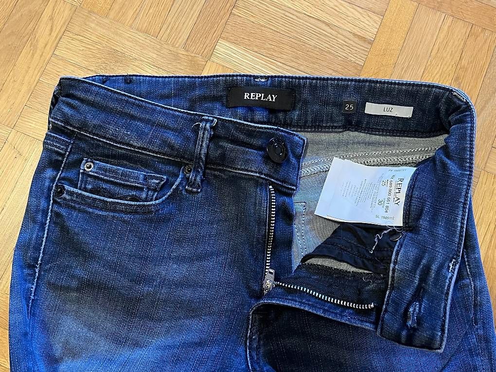 Replay Pantaloni: Jeans Replay Luz W25/L30 – Usato da Sorengo venduto da LaVale 2