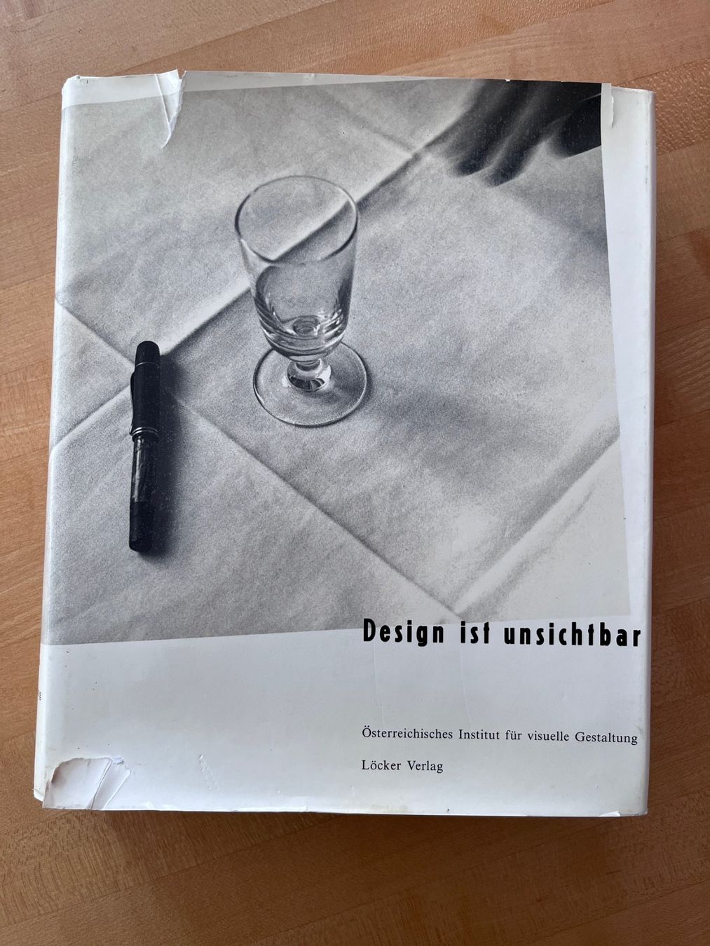 Libri: Design ist unsichtbar – Usato da Baden venduto da pehauen