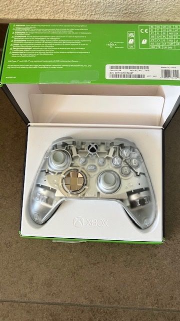 Microsoft Controller: Microsoft Xbox Wireless Controller - Ghost Cipher – Nuovo (secondo la descrizione) da Altstätten SG venduto da gina6378 1
