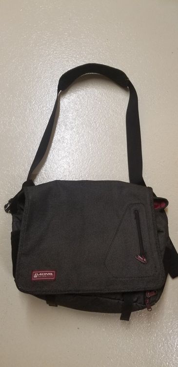 Dakine Borse: Dakine Messenger Bag Tasche – Usato da Stans venduto da SimonEgloff