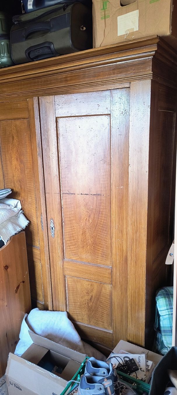 Armoires: Alter Kleiderschrank gründerzeit – D'occasion à schaffhausen par walu