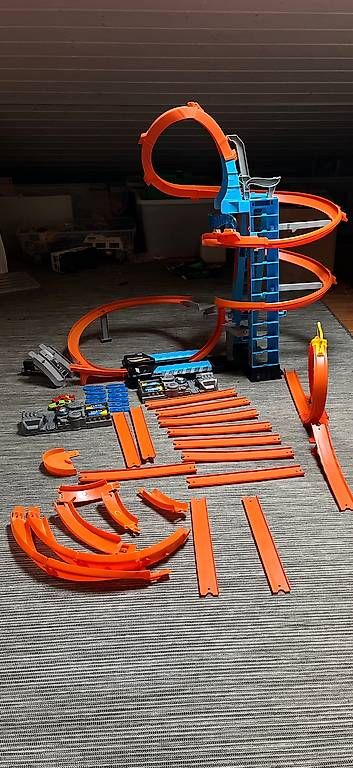 Hot Wheels Piste: Hot Wheels Bahn – Usato da Basel venduto da Bombur