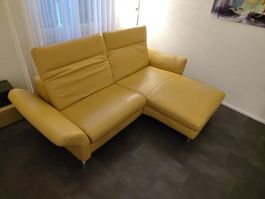 Gelbes (Senf) Ledersofa, Top Zustand, Relaxfunktion