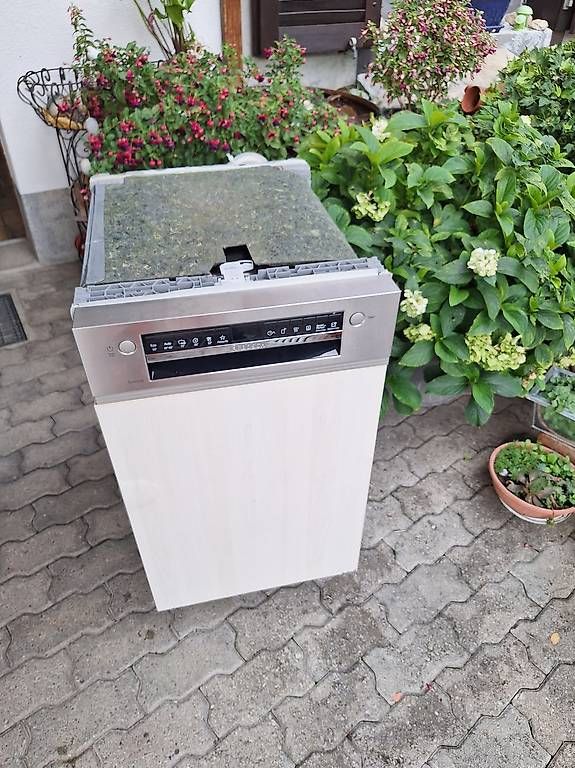 Lavastoviglie: Geschirrspüler Bosch 45cm – Usato da Uetendorf venduto da Albi125 4