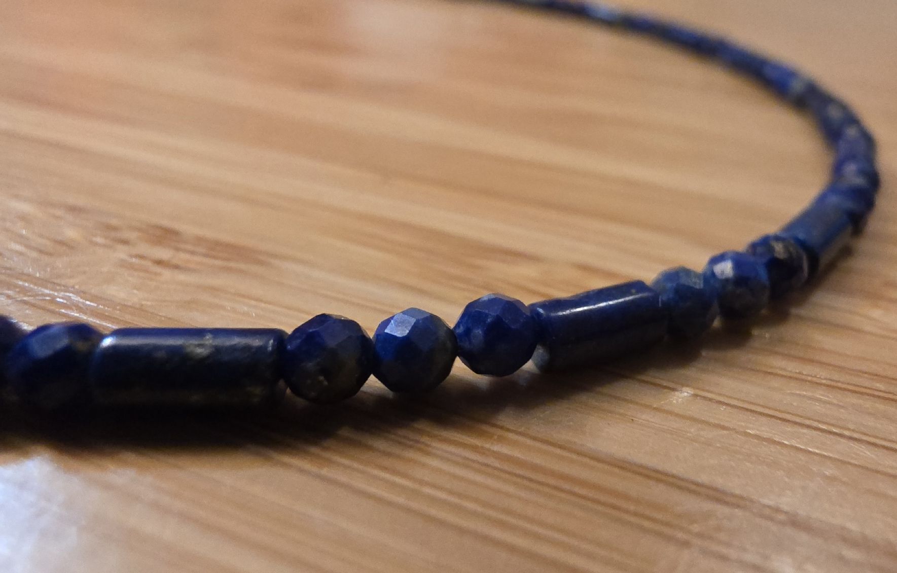 Catenine: Halskette Lapislazuli facettiert 3mm. 45cm. – Nuovo e nell'imballaggio originale da Zetzwil venduto da Sonneblueme987 3