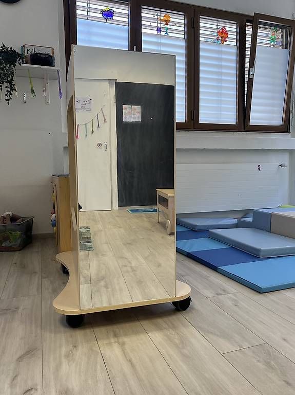 Spielzeuge: Meuble déguisement – Gebraucht aus Riddes von ali_2cpn