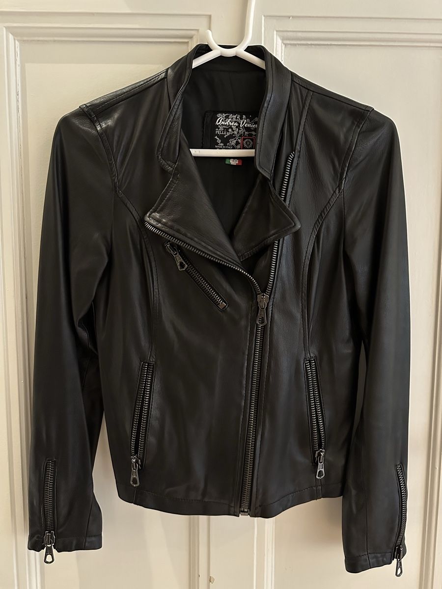 Giacche: Italian made Black Leather Jacket, Size 42 – Usato da Genève venduto da gra_xlk7