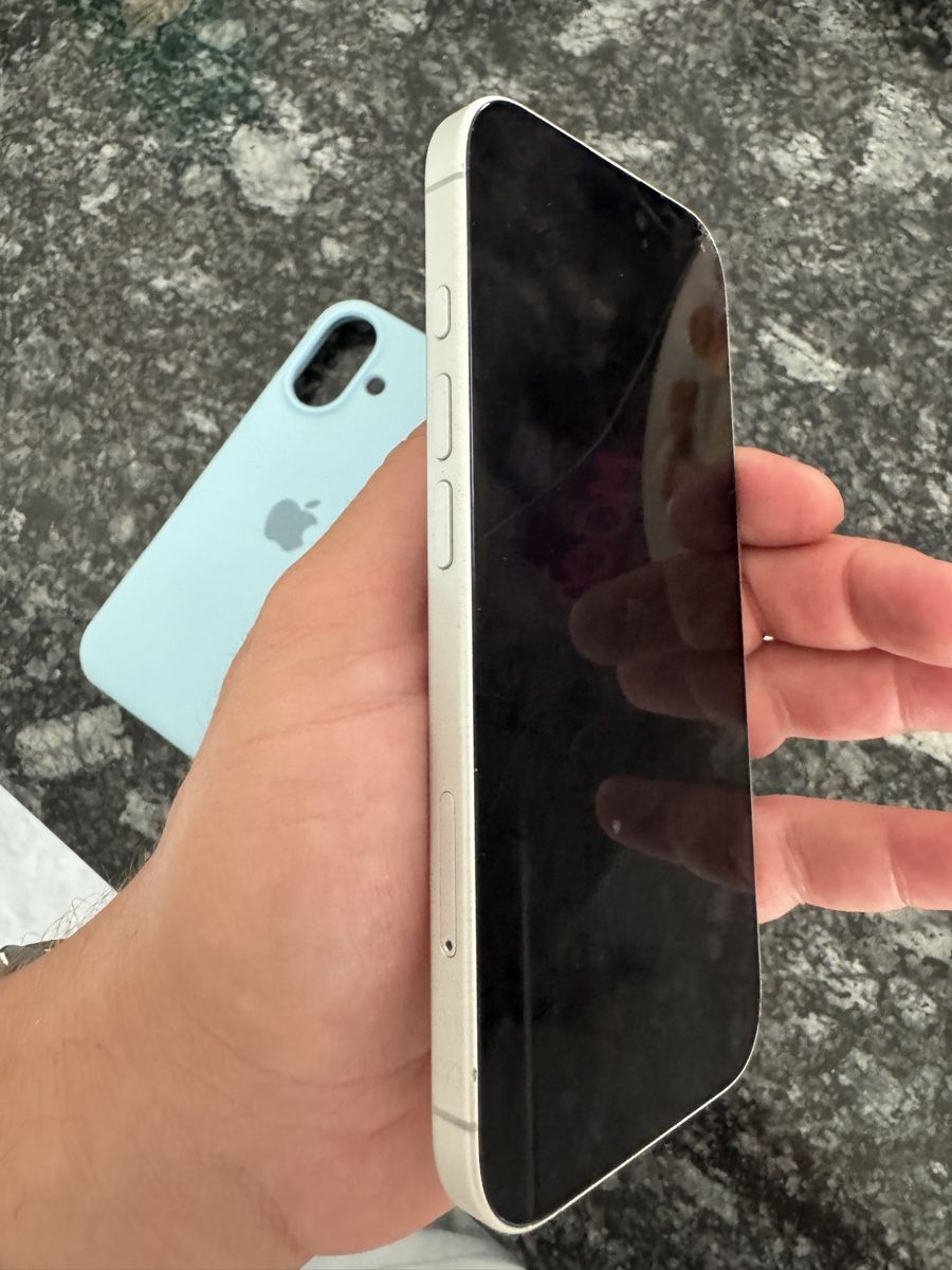 Apple Portables: Iphone 17  – D'occasion à Volketswil par Collector18 3