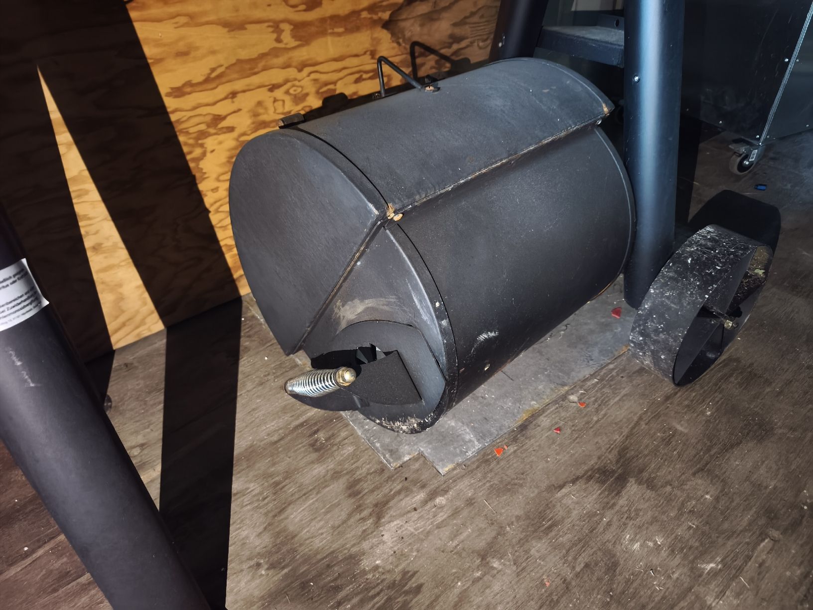 Griglie: BBQ Grill und Smoker  – Usato da Hinwil venduto da Legion88 3