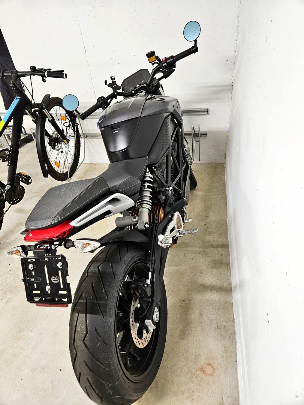 Zero Motorcycles Strada: Zero SR – Nuovo (secondo la descrizione) da Gommiswald venduto da LetztesGebotFix 1