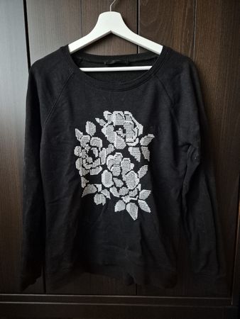 HALLHUBER Sweatshirt Schwarz mit floraler Stickerei – Gr. S
