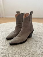 Copenhagen Studios Cowboy Boots / Size 38 (runs small)