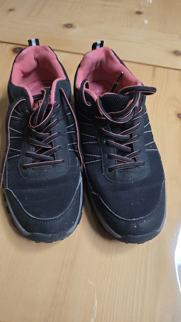 Scarpe da donna: Damen Turnschuhe – Usato da Steinen venduto da han_8vtl