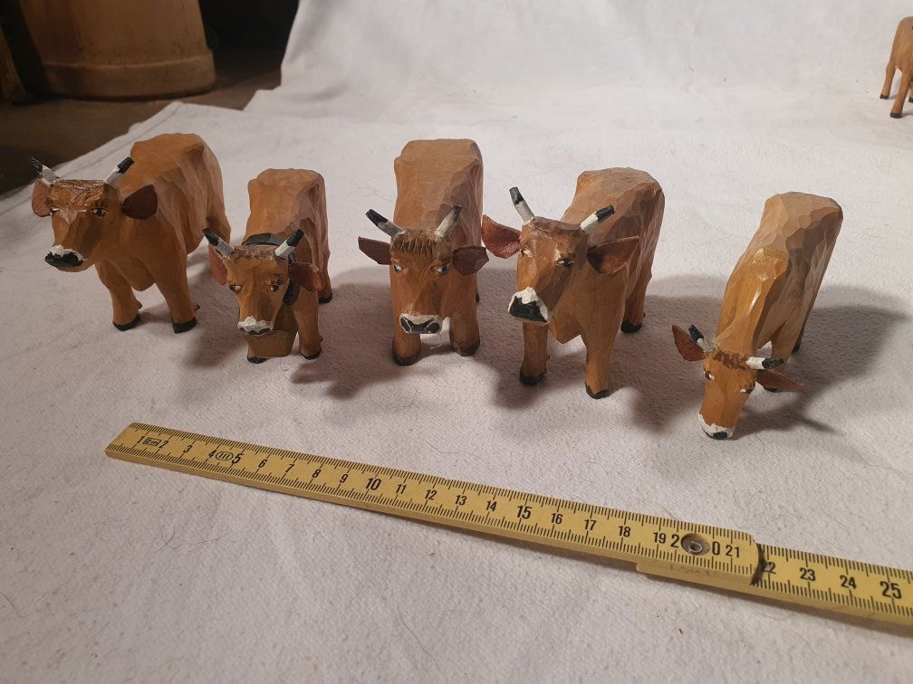 Statuette: 5 Holzkühe mit den Initialen BIC 98 – Usato da Häggenschwil venduto da hae_dgp2 1