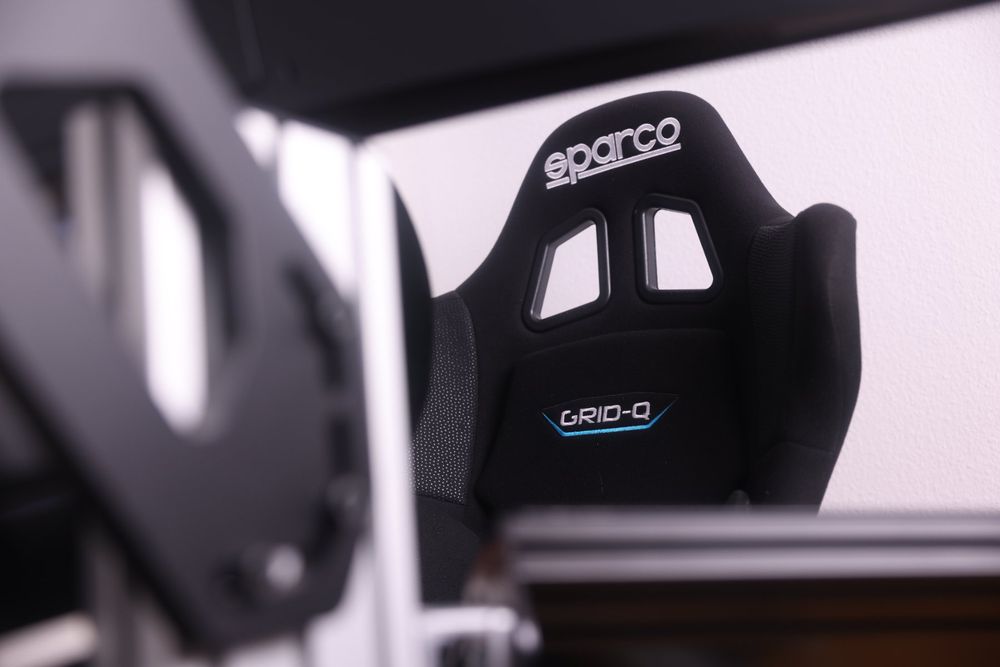Simlab P1X Rig und Sparco Grid Q Sitz fürs Simracing (D'occasion) à ...