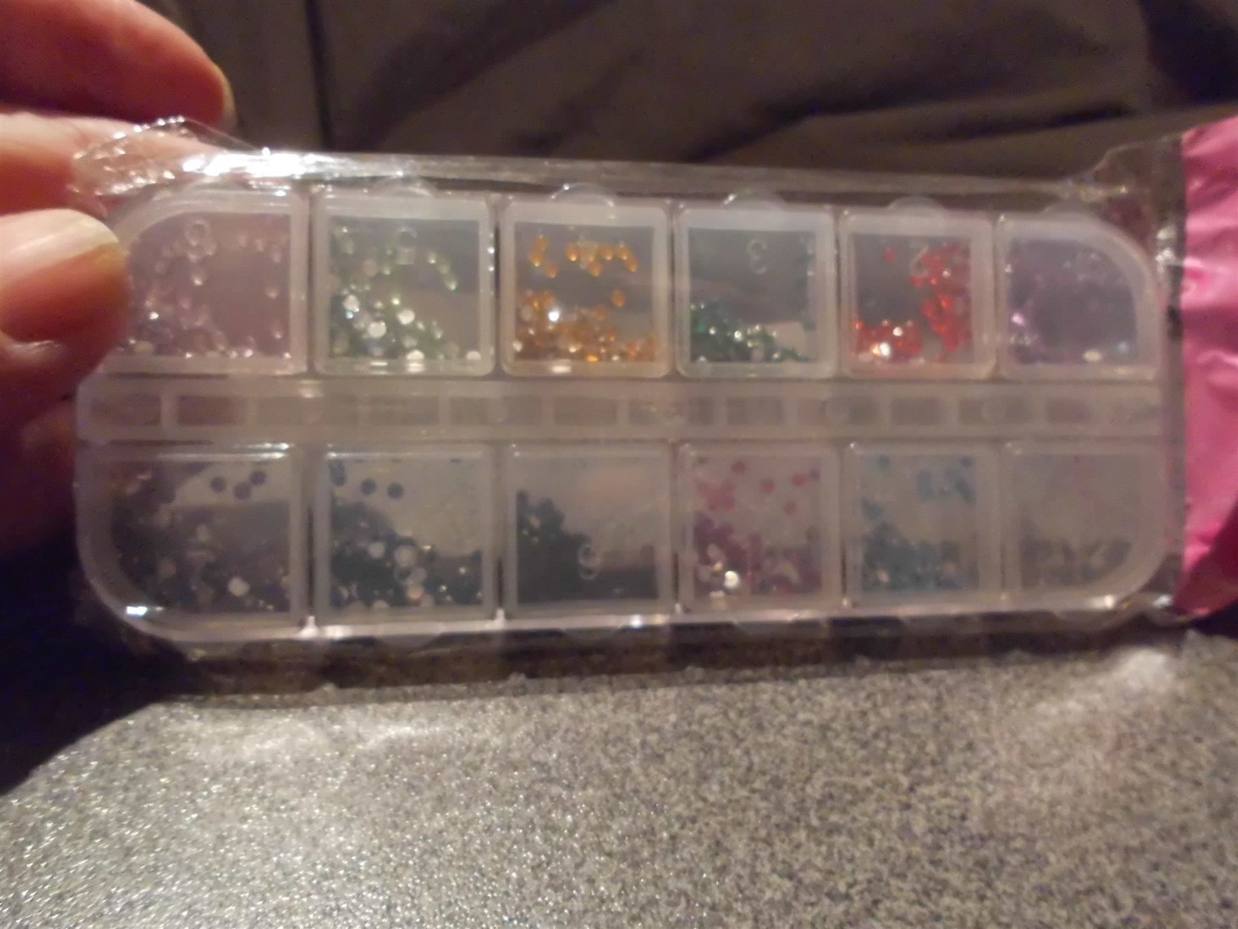 Bastelsets: Glitzersteinchen verschiedene Farben – Neu und originalverpackt aus Zürich von abraxas1291