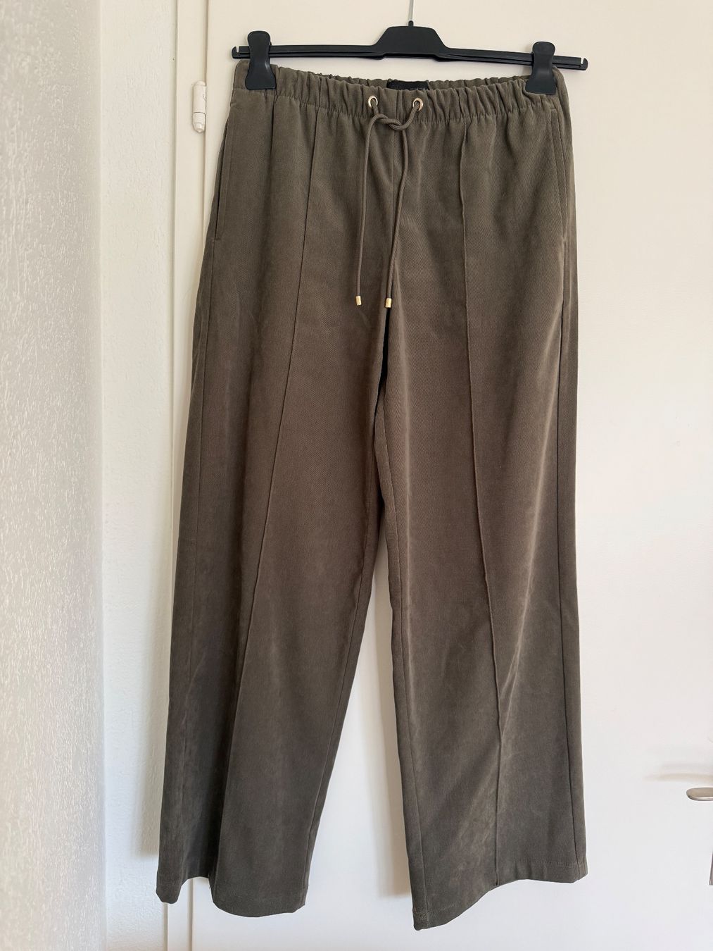 Zara Hosen: Hose Zara – Gebraucht aus Küsnacht ZH von nat_m97w