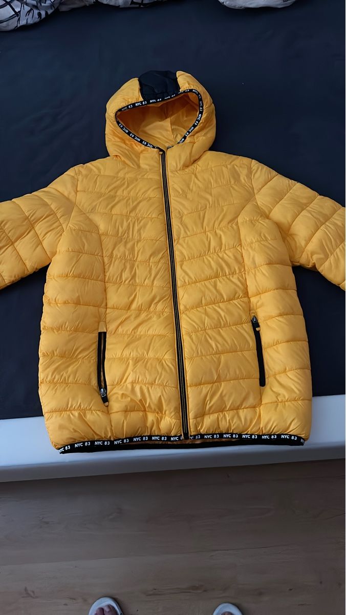Giacche & Cappotti: Doudoune jaune NYC 83 taille 170 – Nuovo (secondo la descrizione) da la chaux-de-fonds venduto da swann88