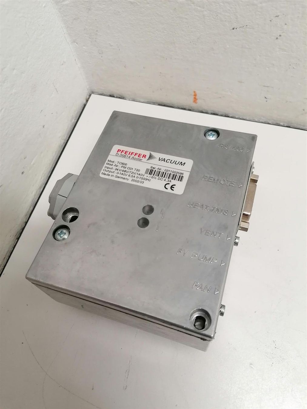 Accessori da laboratorio: Pfeiffer TC600 -Vakuumpumpen Kontroller – Usato da Niederdorf venduto da LeptonAG_Labor 2