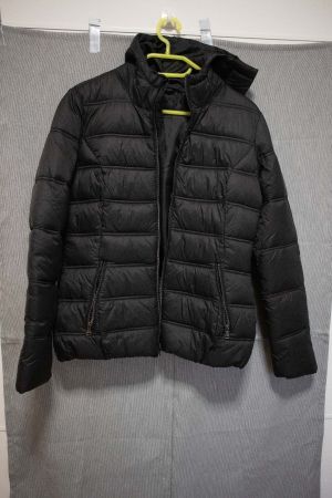 Damen Jacke schwarz Gr. 36/38 mit Kapuze