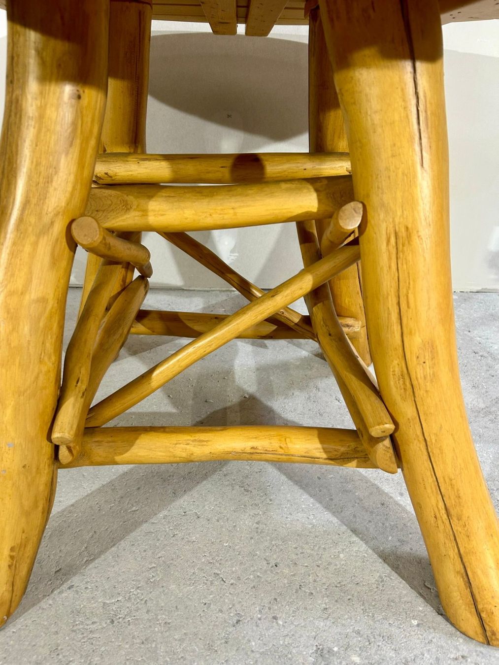 Tavoli: Rustikaler Gartentisch Teak Holz Esstisch rund massiv stabil – Usato da Rickenbach ZH venduto da Der-Insider 3