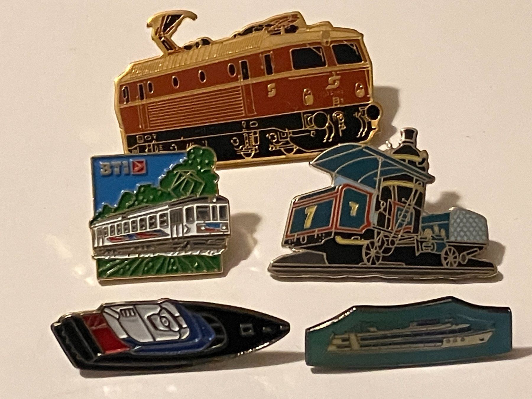 Plaquettes & Badges: 5 Pin Eisenbahn Schiffe – D'occasion à Basel par djwwpp