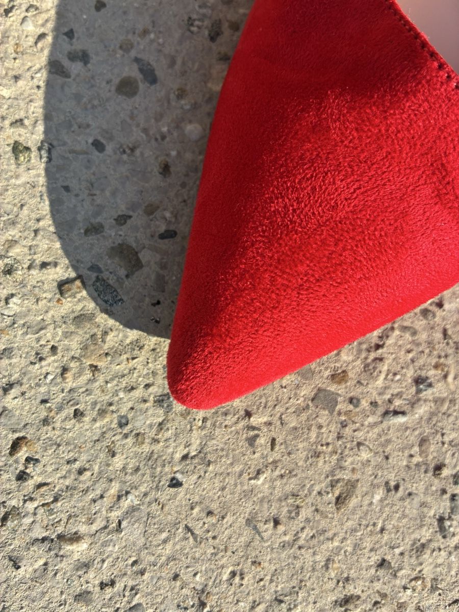 Damenschuhe: Red Suede Ankle Strap Heels Size 40 Used – Gebraucht aus Zuoz von noe_g2f5 7