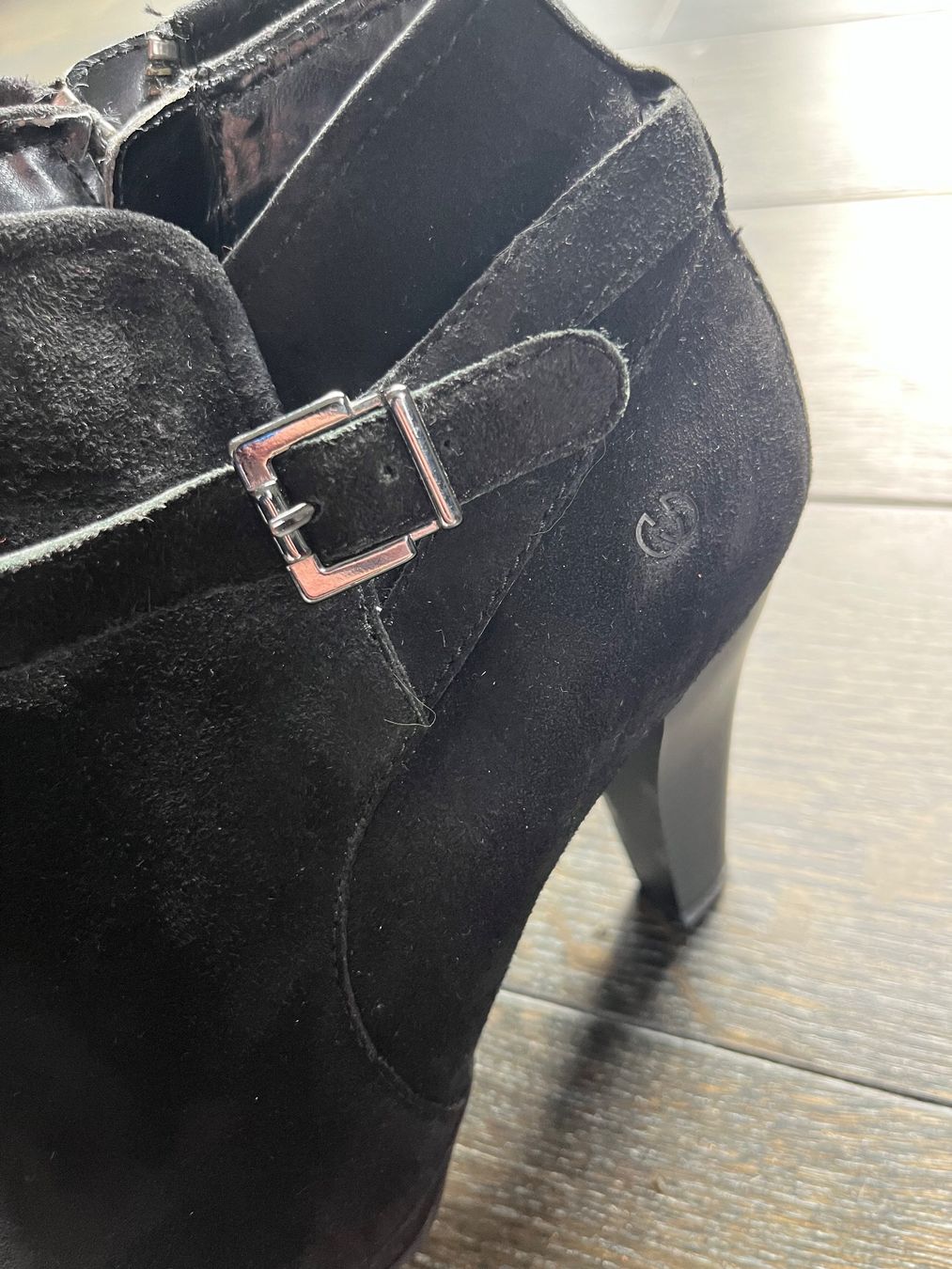 Scarpe da donna: Bottines en daim t. 40 – Usato da Posieux venduto da evs_57x2 3