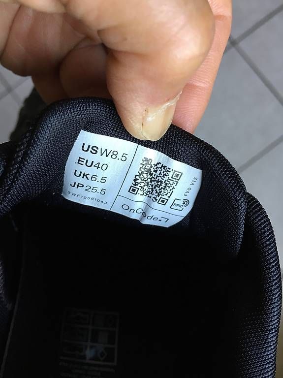 Scarpe da donna: On Cloud 6 Damenschuhe Gr. 40 – Nuovo e nell'imballaggio originale da uebeschi venduto da ragusa25 3