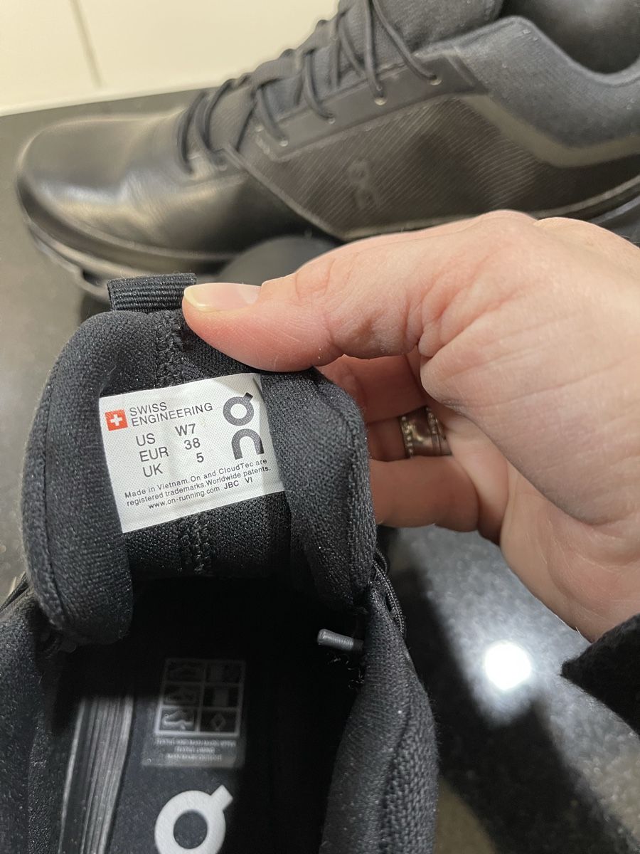 Damenschuhe: On Cloud Hi Waterproof Laufschuhe - Schwarz – Neu (gemäss Beschreibung) aus Oberrieden von Boccia1981 4