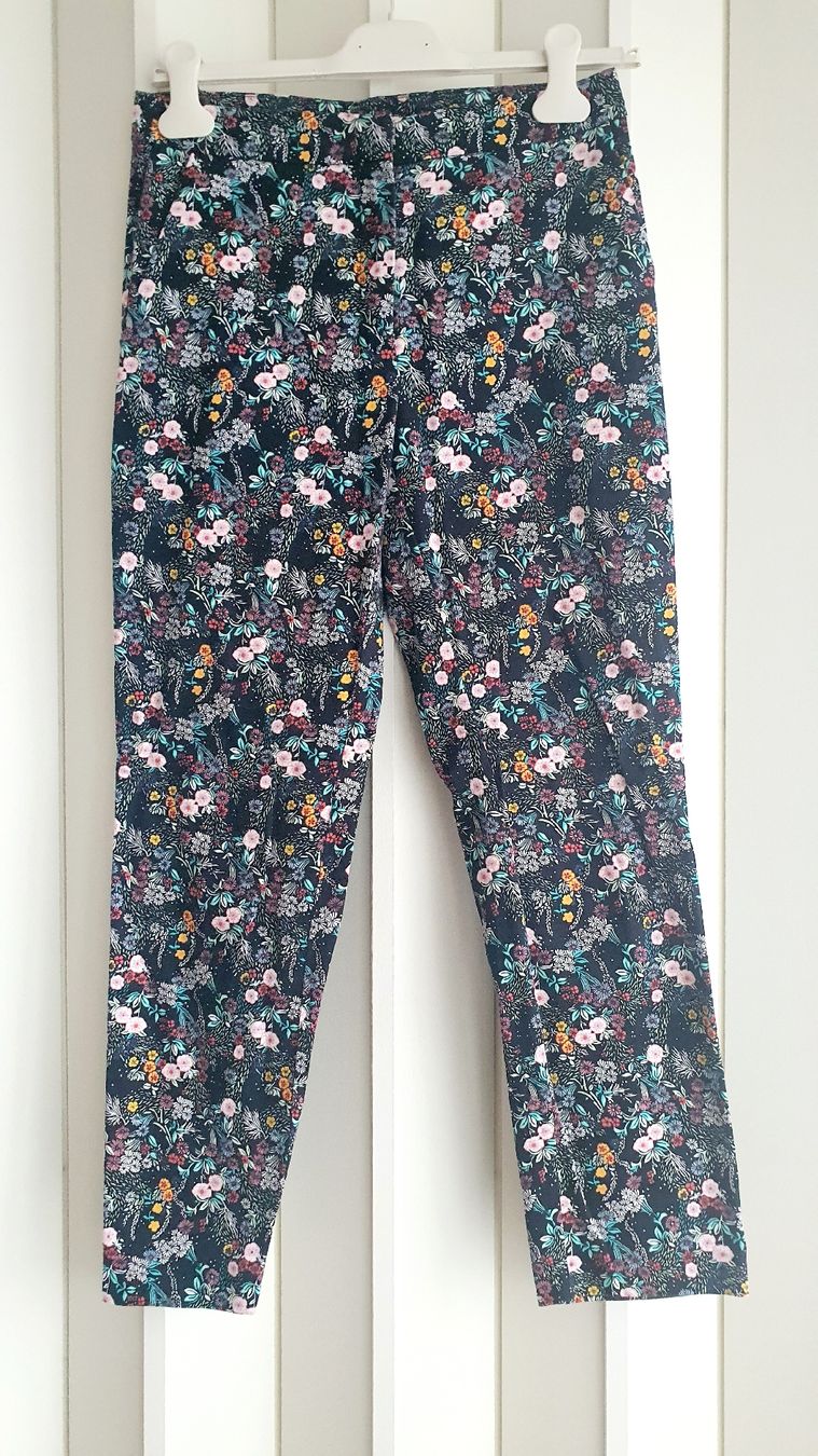 Pantaloni: Damen Hose gr.S – Usato da Wädenswil venduto da sos_6vlx