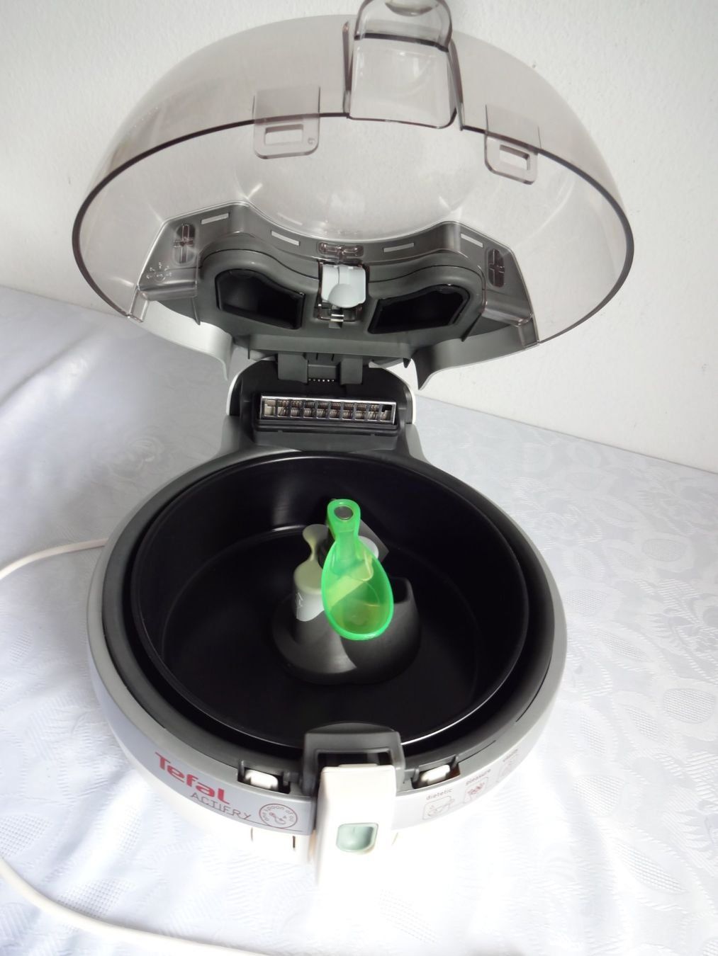 Tefal Küchengeräte: Tefal FZ 7002 ActiFry Fritteuse – Gebraucht aus Frauenfeld von rey06 3