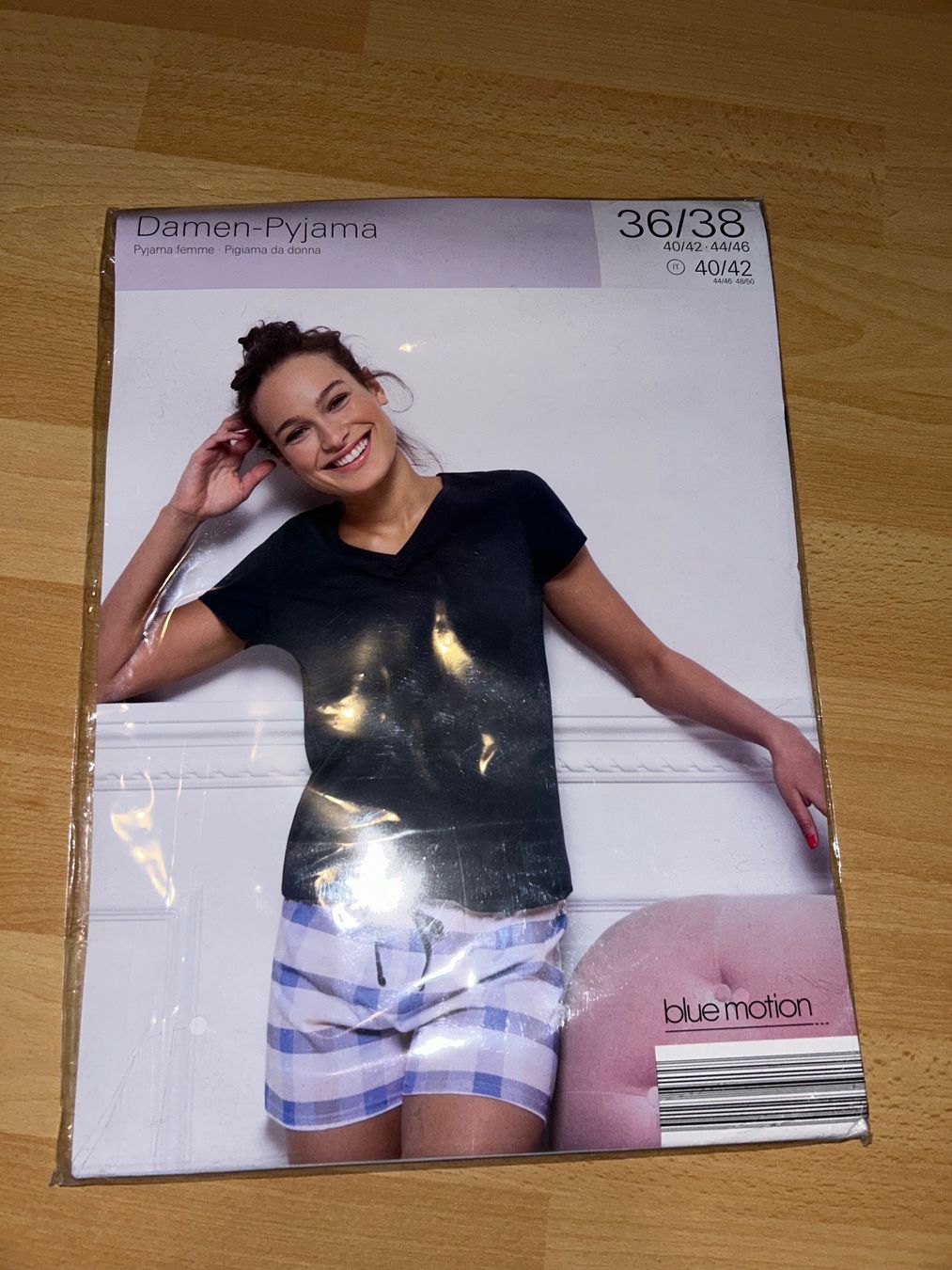 Negligees & Pyjamas: Pyjama, Gr. 36/38 – Neu und originalverpackt aus Hallwil von Zoeizy