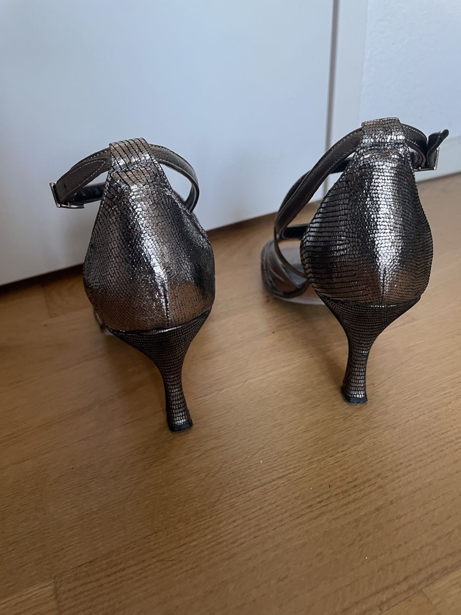 Scarpe da donna: Tango Tanzschuhe 37 – Usato da Zürich venduto da Mothai 5