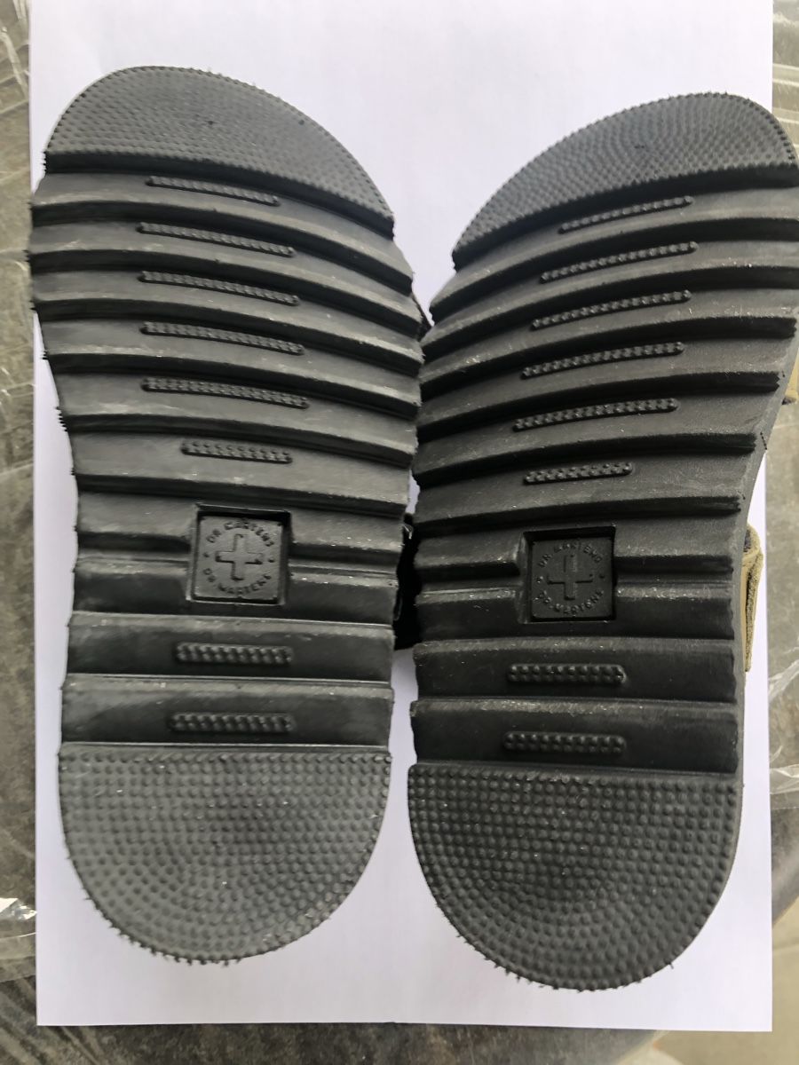 Dr. Martens Scarpe per ragazzi: Kinder Sandalen – Usato da Solothurn venduto da galinka 2