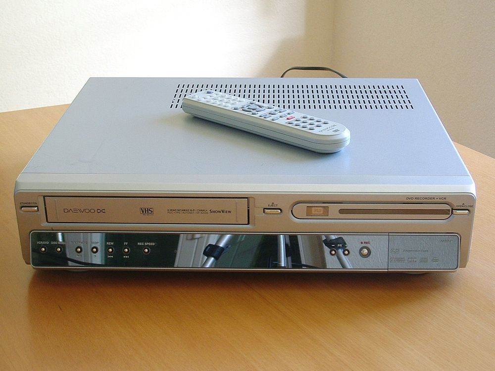 DVD / VHS Combo Recorder DAEWOO DF4200S Kaufen auf Ricardo
