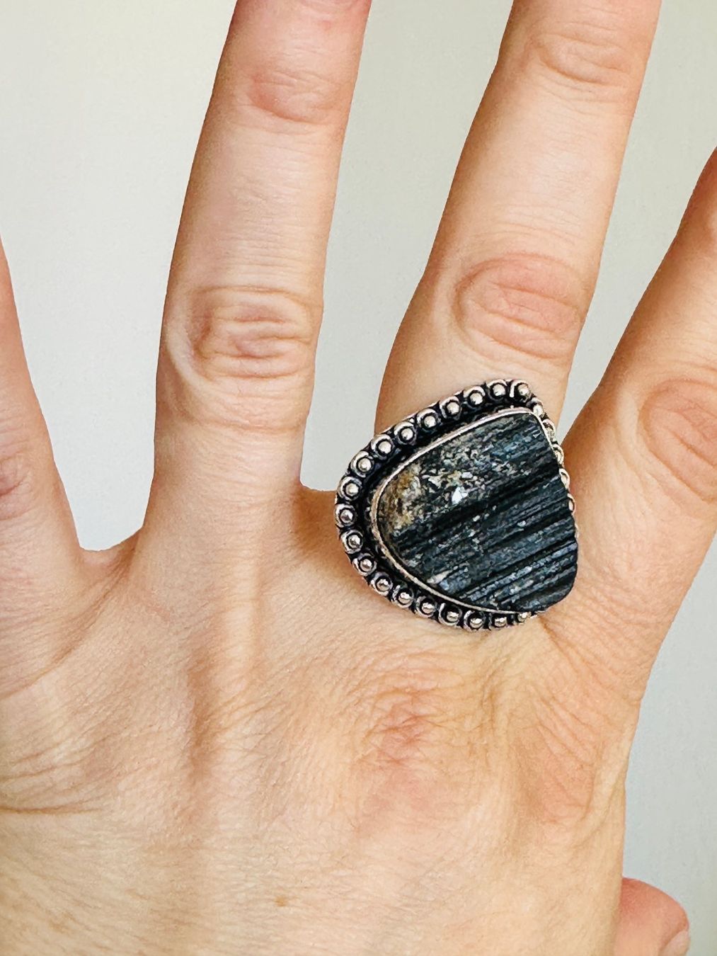 Anelli: Black Tourmaline ring size 58 (18) – Nuovo e nell'imballaggio originale da Genève venduto da AWWA 5