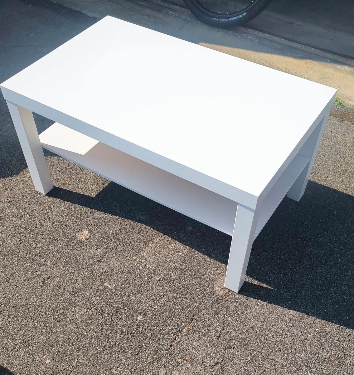 Tavoli: Ikea Couchtisch – Usato da Seuzach venduto da laj_p6gj